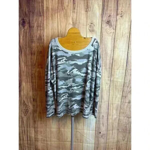 Chaser Camo Ribbed 3/4-Sleeved Henley Snap Sleeves and Sides Size XL